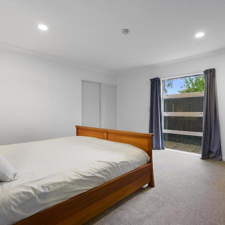 Sunny, Quiet, 2-Bedroom Unit In Fabulous Location! Cambridge Zewnętrze zdjęcie
