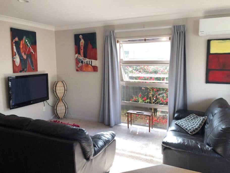 Sunny, Quiet, 2-Bedroom Unit In Fabulous Location! Cambridge Zewnętrze zdjęcie
